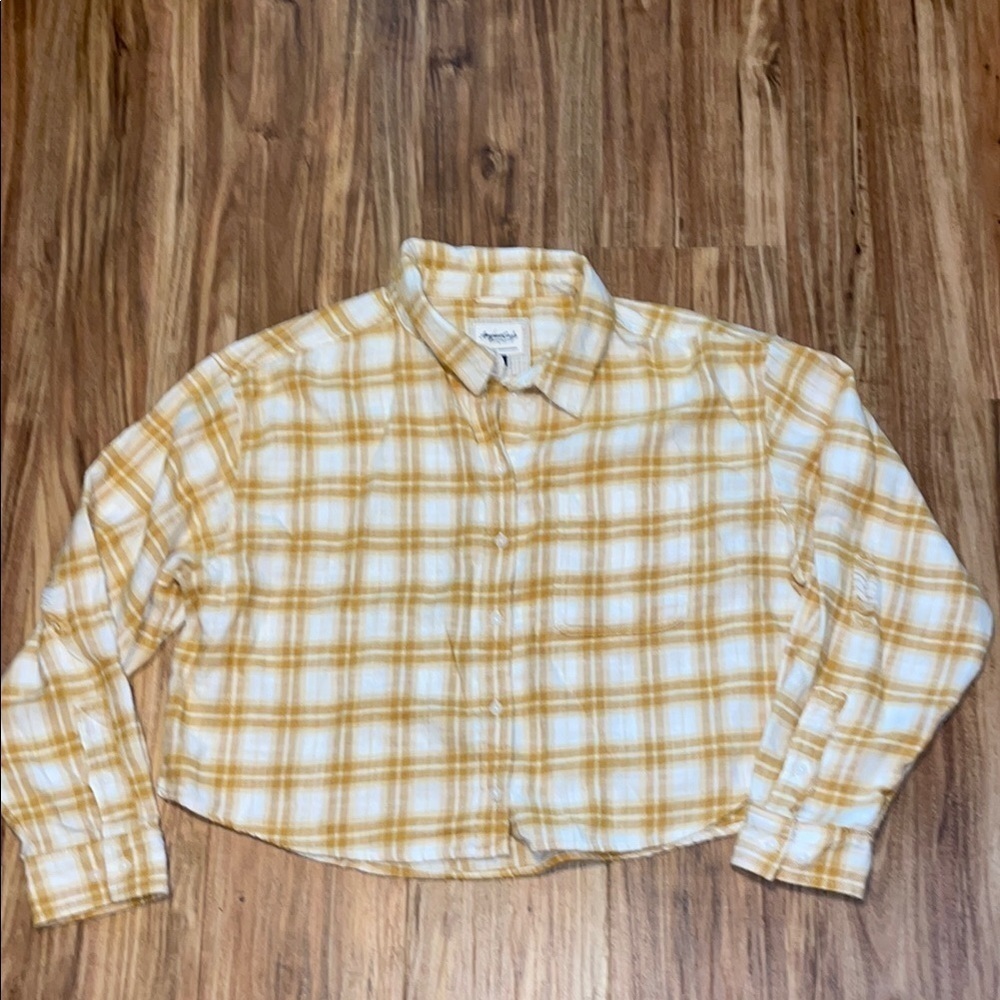 American Eagle women’s XL shirt flannel Yellow tan white Plaid Button-Up